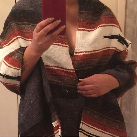 Three Bird Nest Accessories - Three Bird Nest Serape reposh Blanket Scarf NWT L
